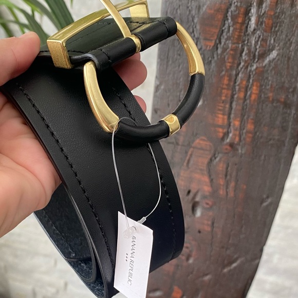 Banana Republic Factory Accessories - BANANA REPUBLIC Vegan Black Leather Bronze Buckle Belt Size M New with Tags